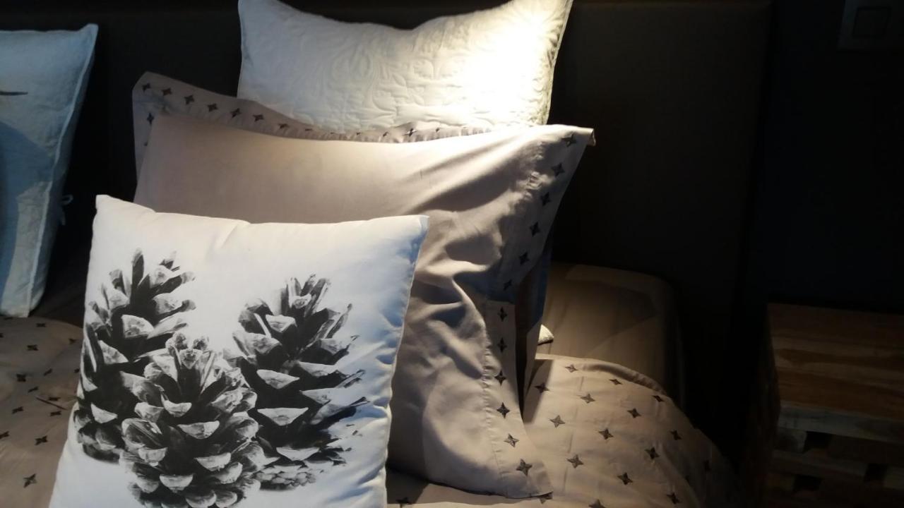 フランコルシャン "Un Matin Au Jardin" Bed & Breakfast エクステリア 写真