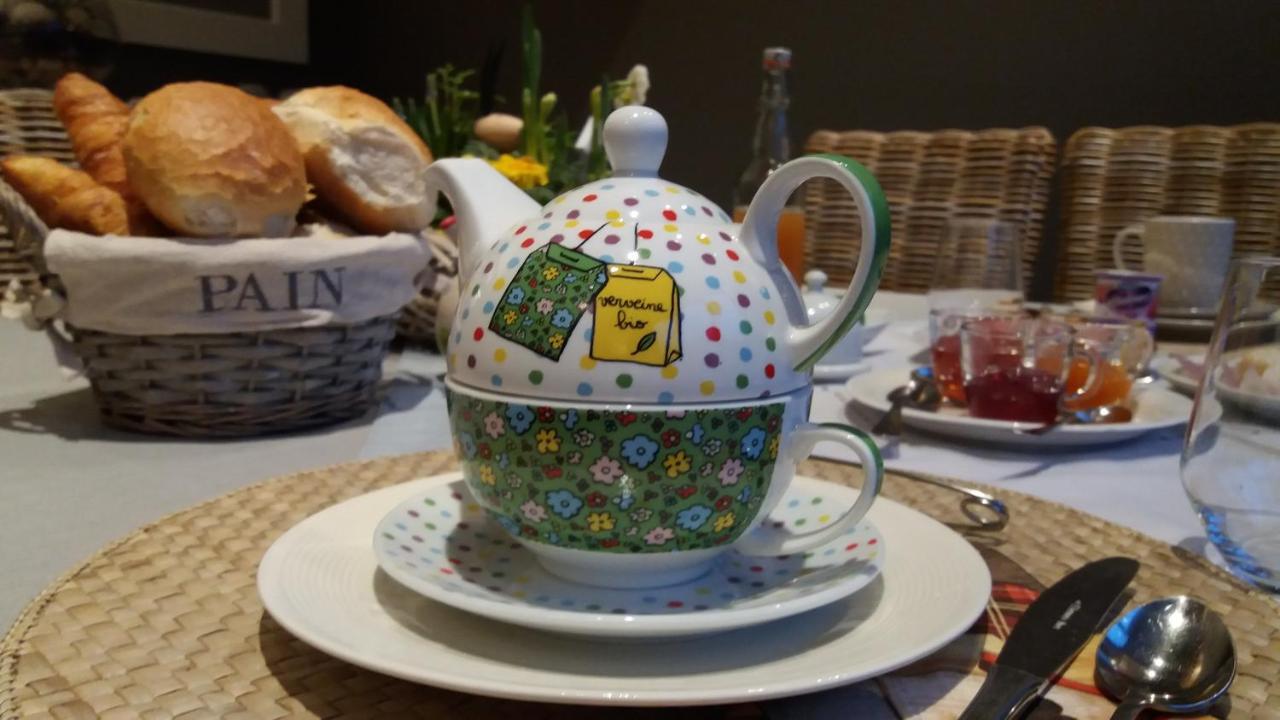 フランコルシャン "Un Matin Au Jardin" Bed & Breakfast エクステリア 写真