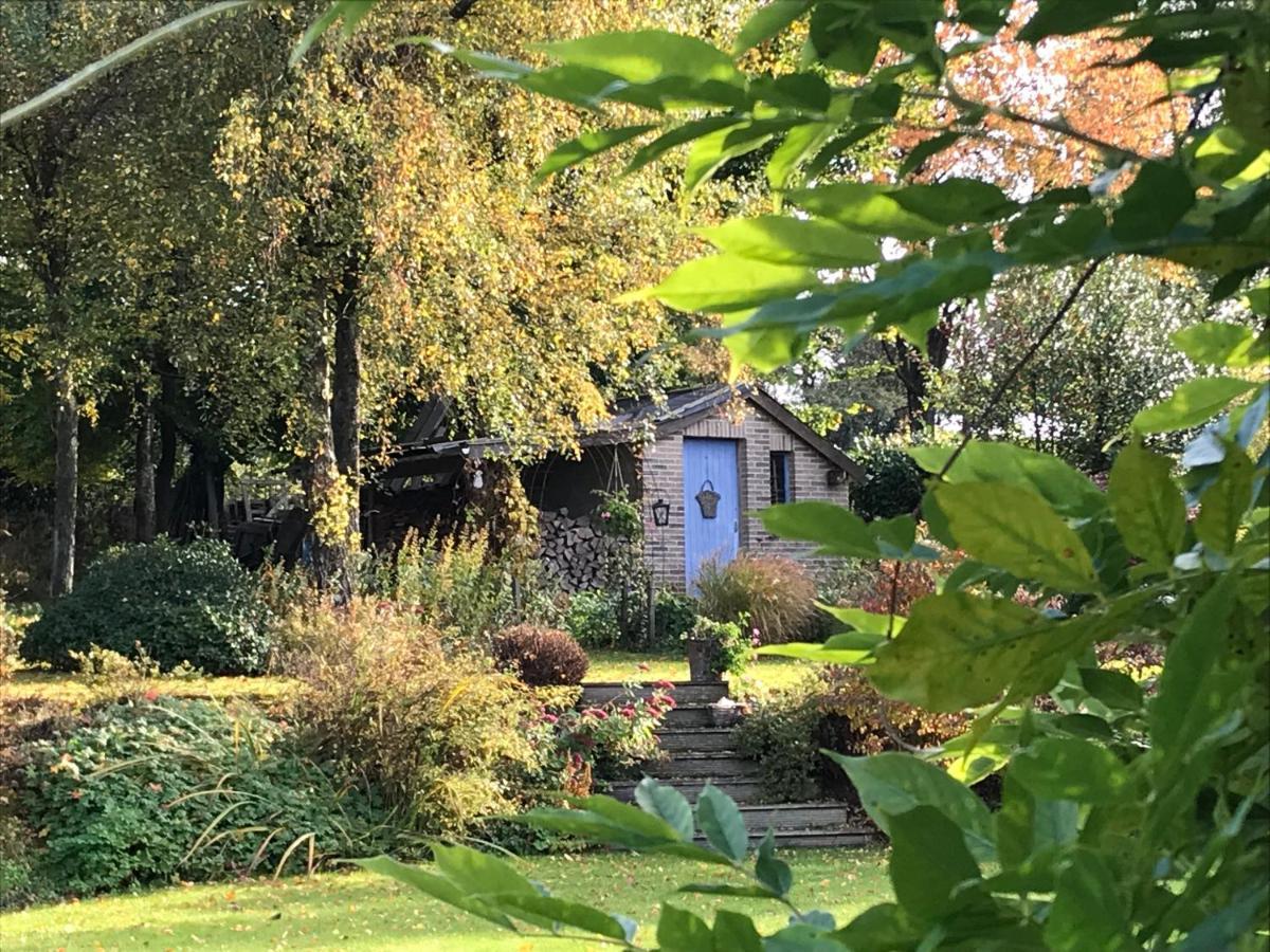 フランコルシャン "Un Matin Au Jardin" Bed & Breakfast エクステリア 写真